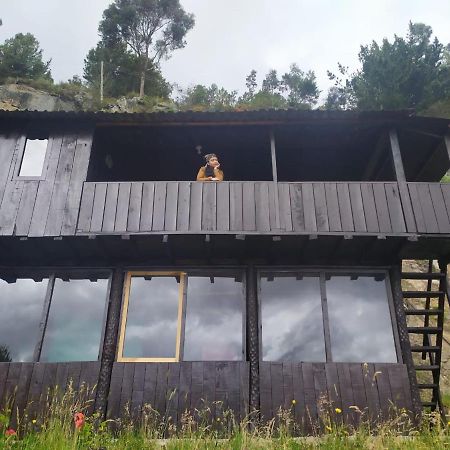 Madervill Hospedaje Aquitania Bagian luar foto