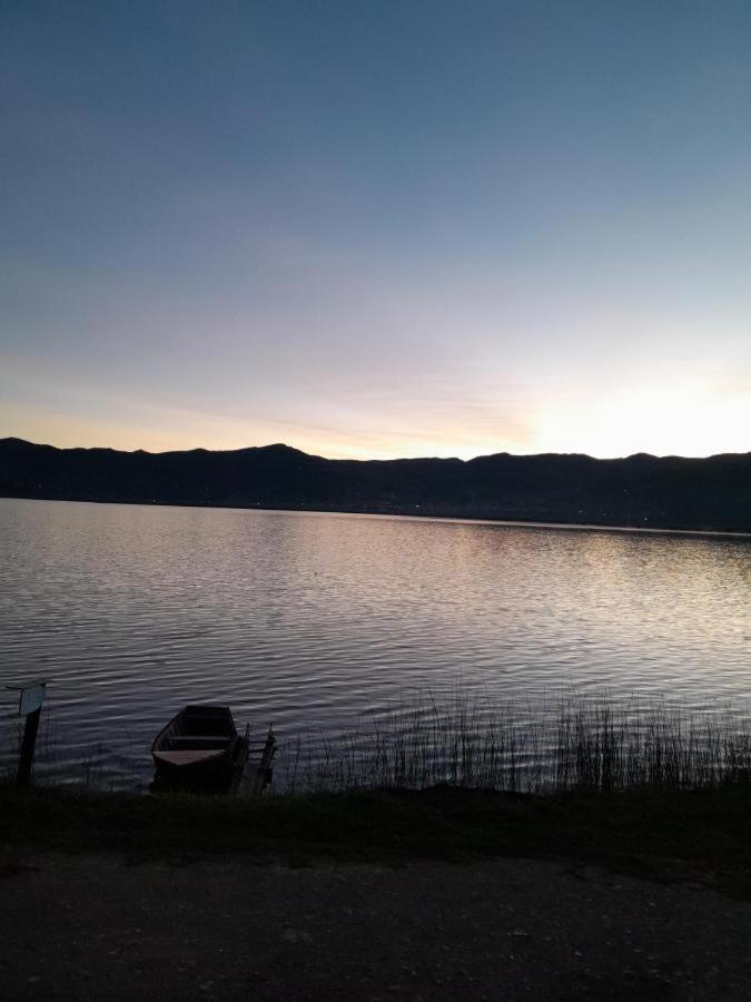 Madervill Hospedaje Aquitania Bagian luar foto